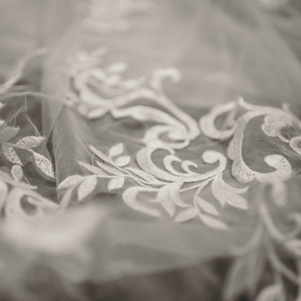 Sottero and Midgley Wedding Gown Size 8 in Ivory Over Nude - Picture 5 of 12
